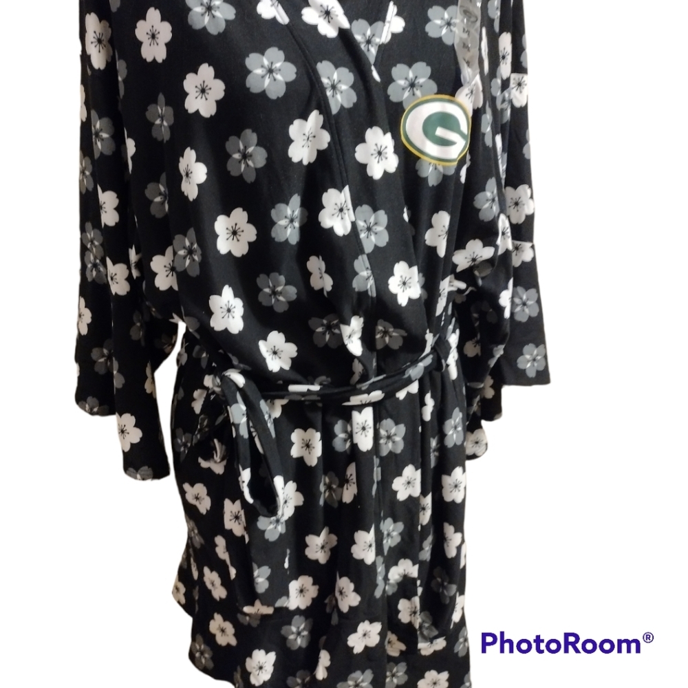 Green Bay Packers Floral  Kimono Robe